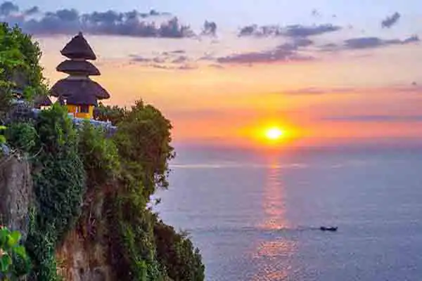 uluwatu temple